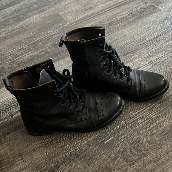 Steve Madden Boots - Picture 3 of 5